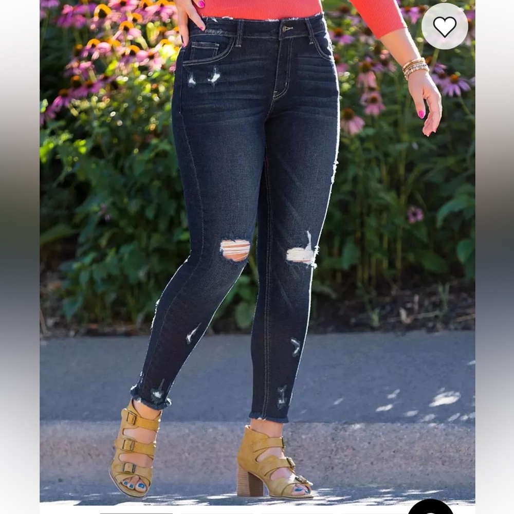 Kurvy Mid-Rise Ankle Skinny Jean